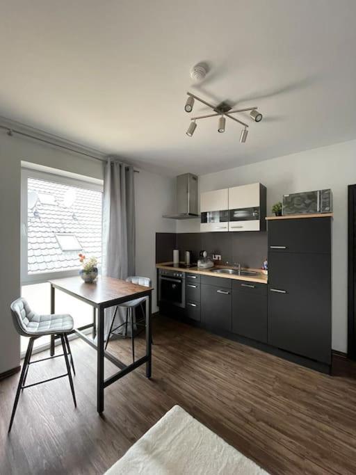 Gemutliches, Stadtnahes 2-Zimmer Apartment Mit Netflix Bielefeld Eksteriør bilde